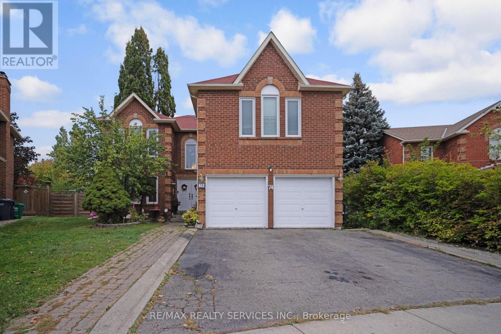 74 Leeward Dr N, Brampton Westgate, ON L6S 5V8