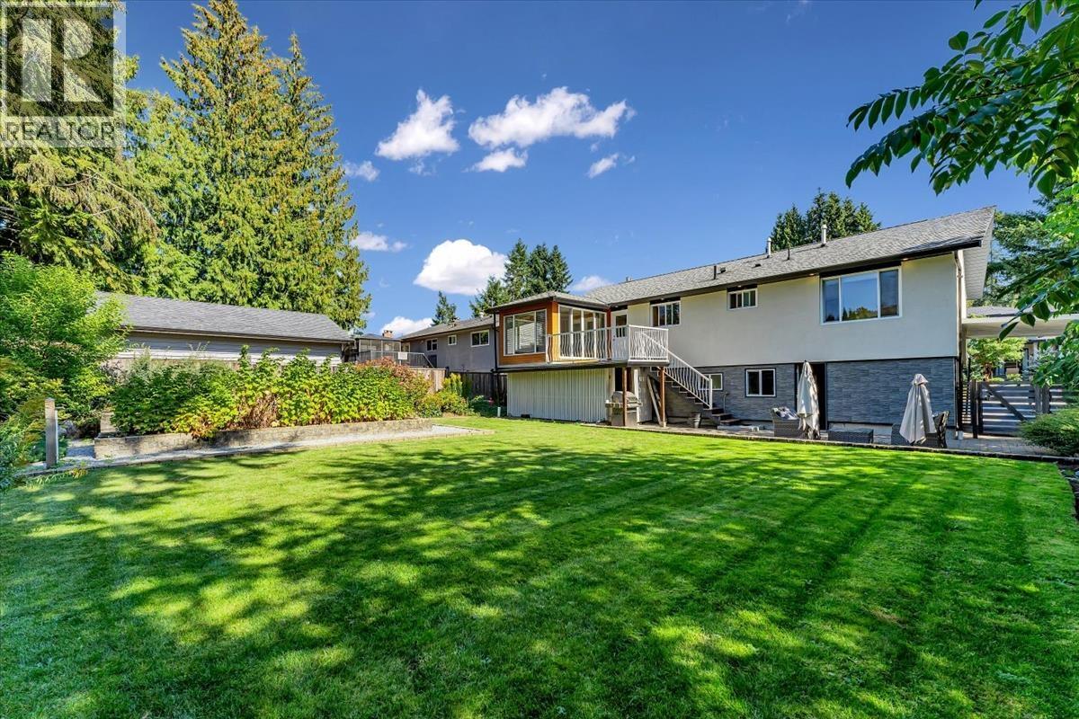676 Firdale St, Coquitlam, BC V3J 6N1
