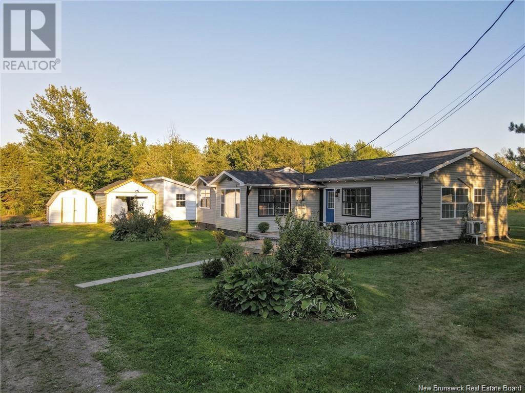 21 Olivier Rd, Beaubassin East, NB E4P 7X6