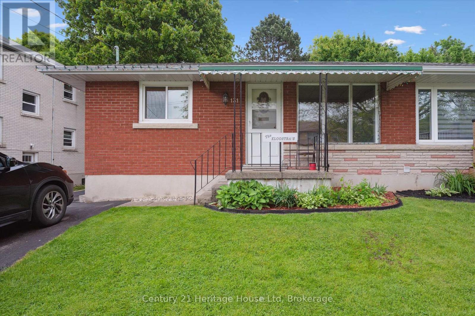 131 Waverley Dr, Guelph, ON N1E 1H1