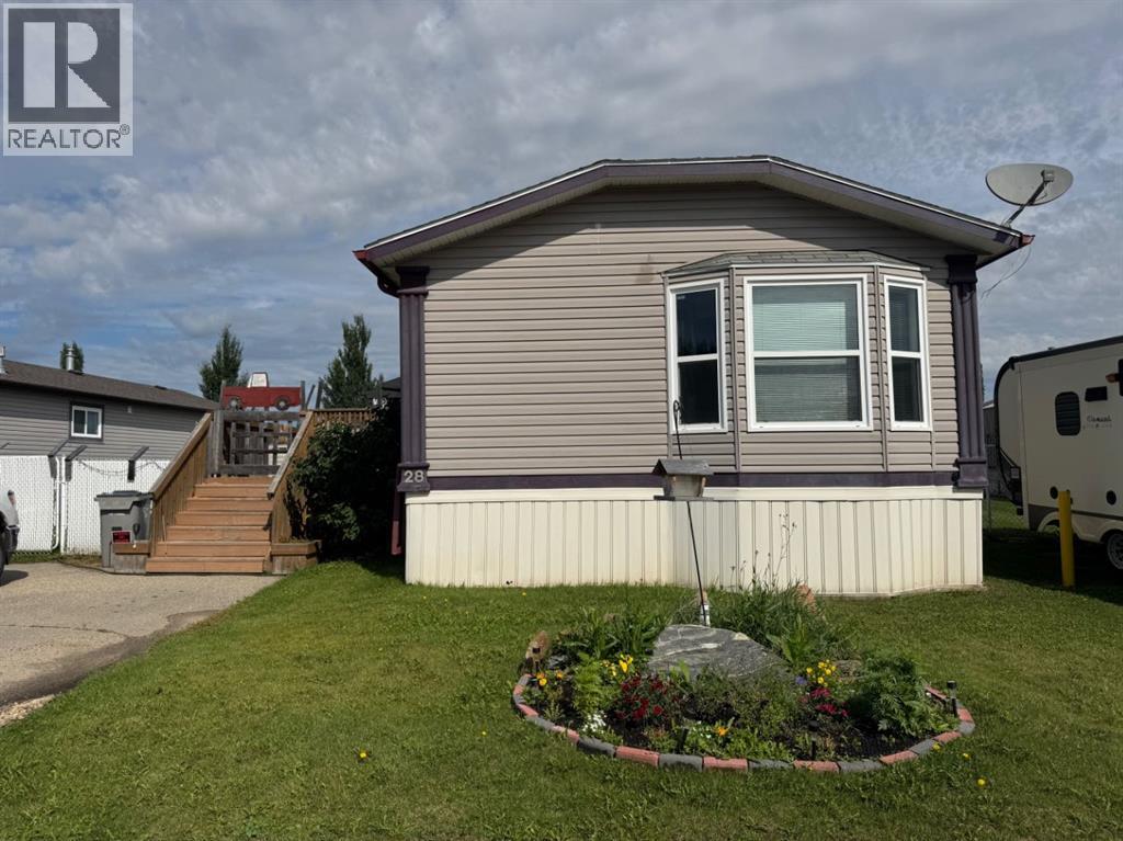 28 Keystone Pl, Whitecourt, AB T7S 0B2