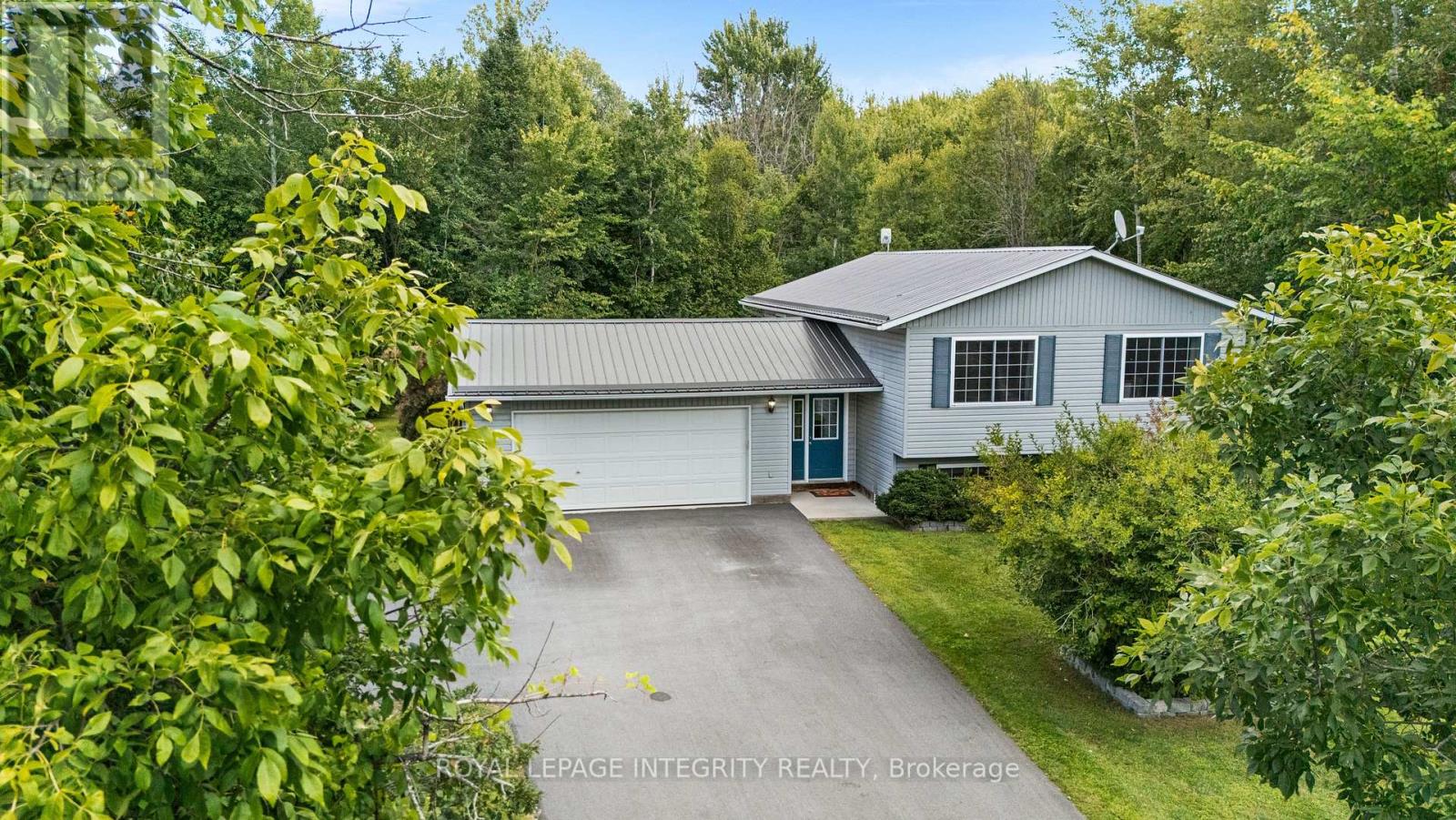160 Lawfords Ln, Beckwith, ON K7H 3C3