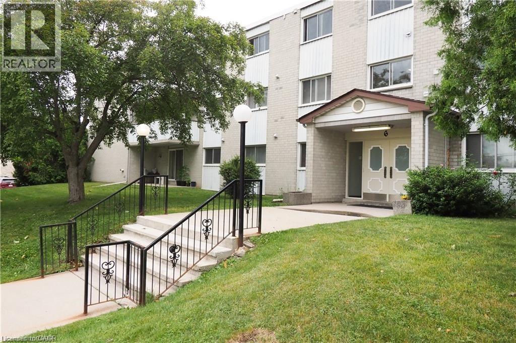 6 Walton Avenue Unit 206, Kitchener, ON N2C 2B5