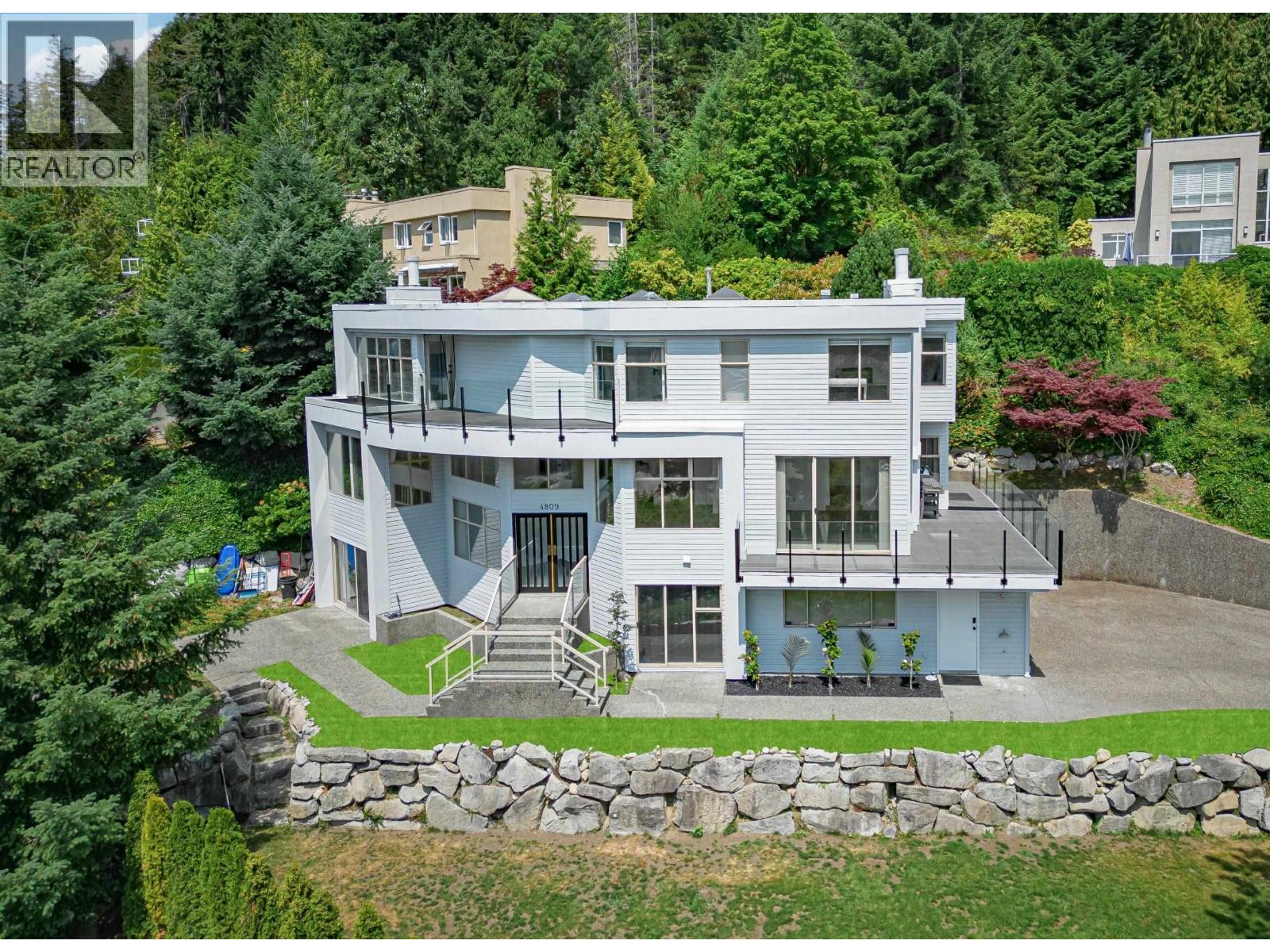 4809 Northwood Pl, West Vancouver, BC V7S 3C5