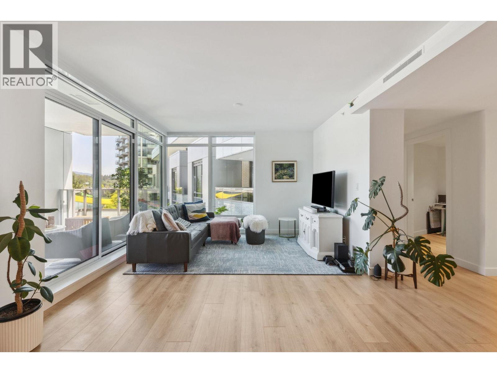 1500 Fern Street Unit 404, North Vancouver, BC V7J 0E6