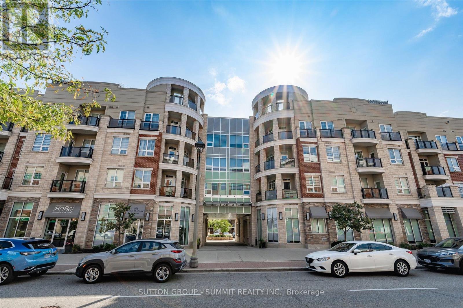 433 216 Oak Park Blvd, Oakville, ON L6H 0K3