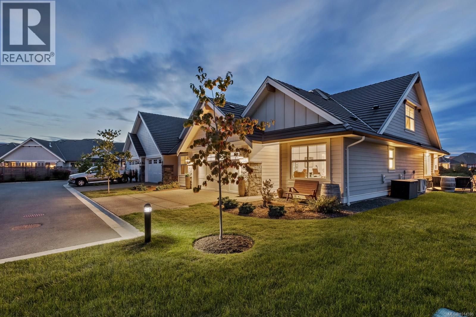 1444 Crown Isle Dr Unit 106 Dr, Courtenay, BC V9N 0B8