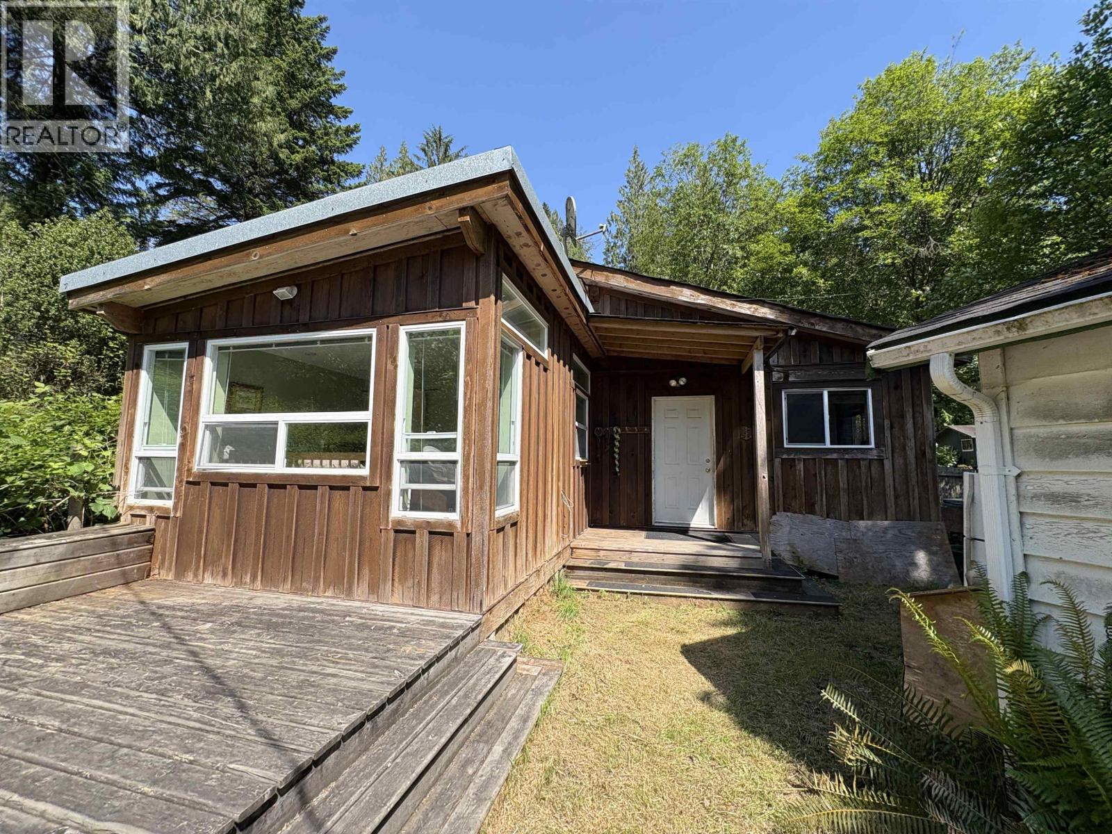 660 Andys Bay Rd, Gambier Island, BC V0N 1V0