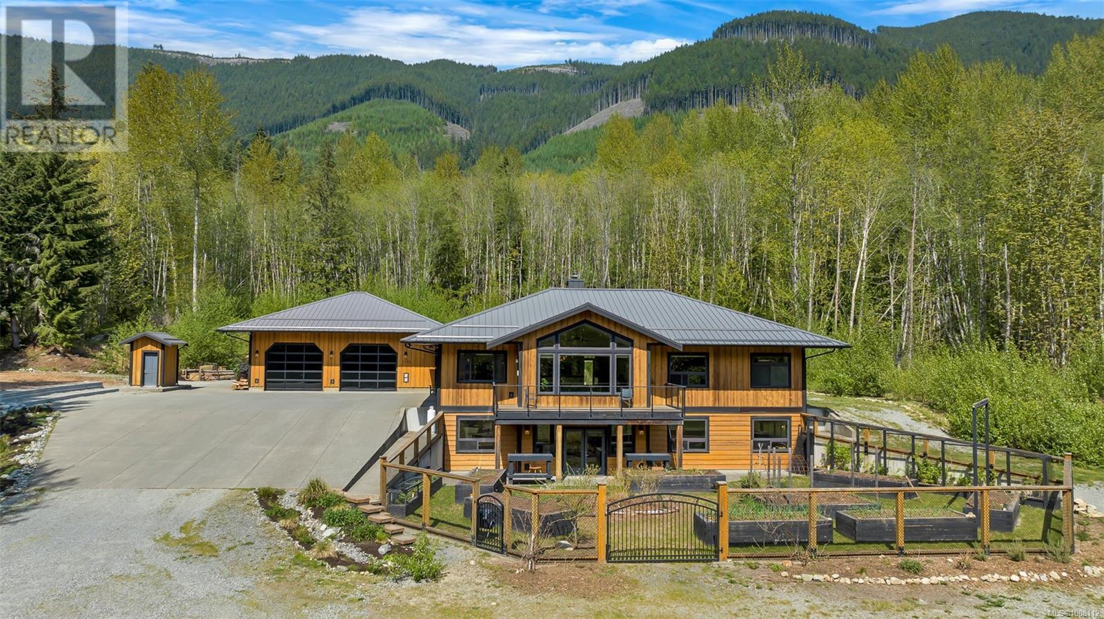 7695 Cowichan Lake Rd, Lake Cowichan, BC V0R 2G0