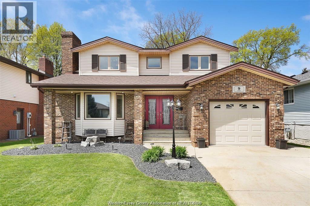 9 Evans Ave, Leamington, ON N8H 4X2