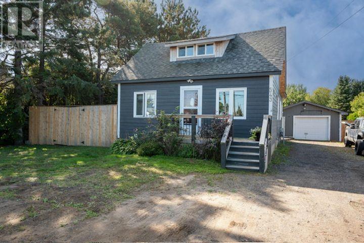 543 Dawson St, Thunder Bay, ON P7A 3W4