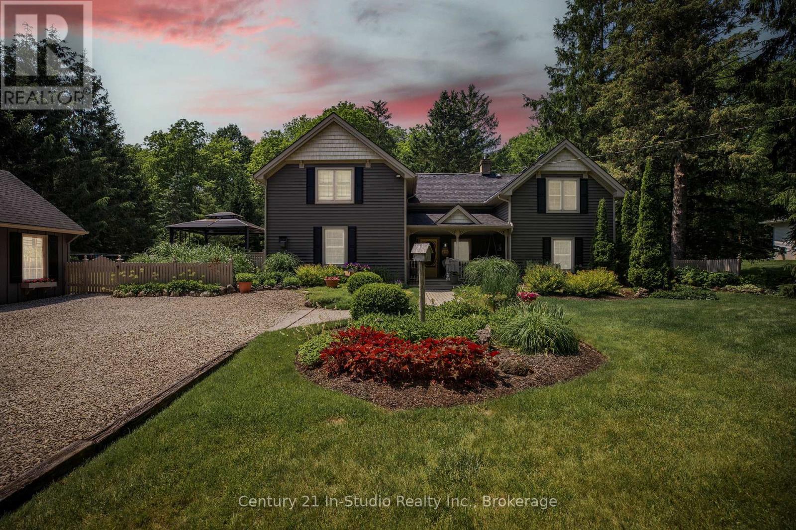 2268 8th Avenue West, Georgian Bluffs, ON N4K 5M8