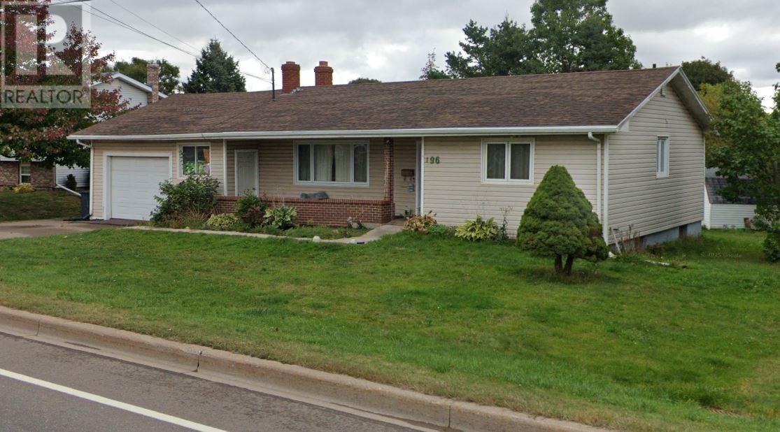 196 Kensington Rd, Charlottetown, PE C1A 7S3