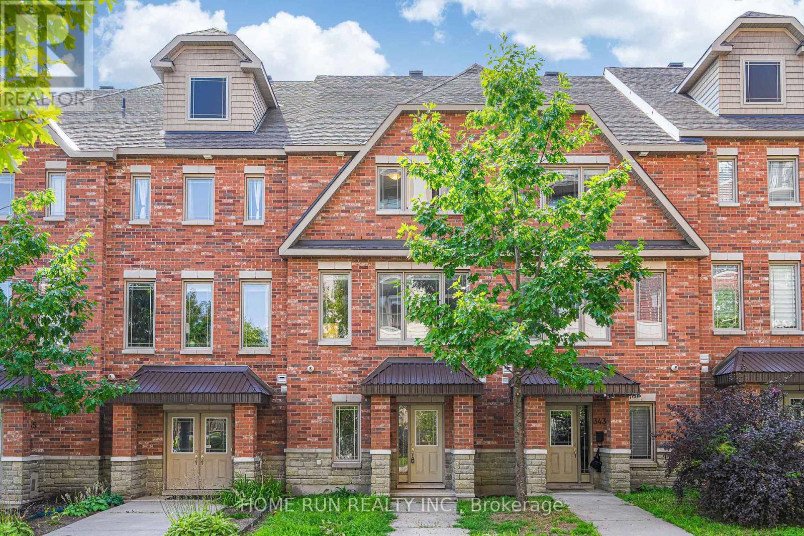 347 Leboutillier Ave, Ottawa, ON K1K 2V7