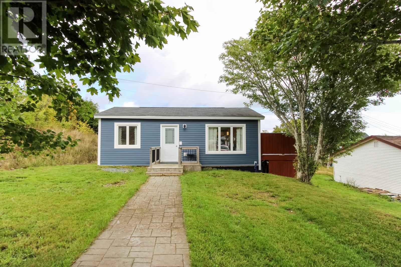 32 Indian Meal Line, Torbay, NL A1K 1B3
