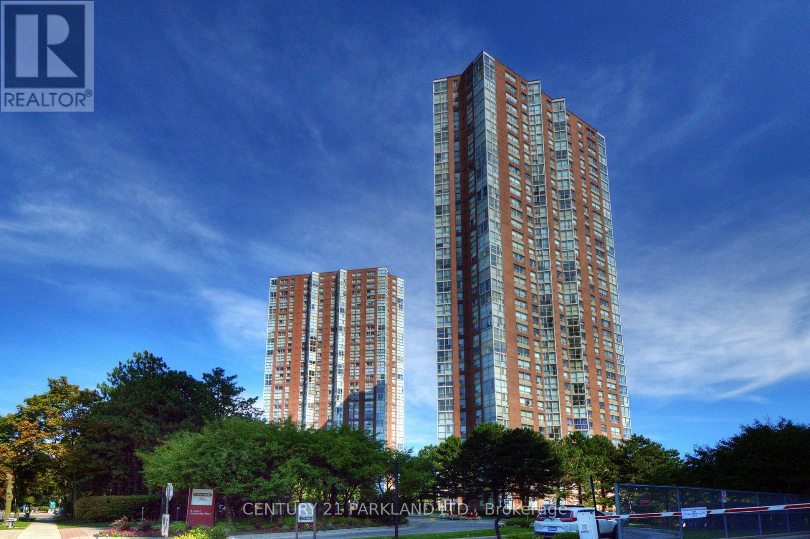 207 5 Concorde Pl, Toronto, ON M3C 3M8