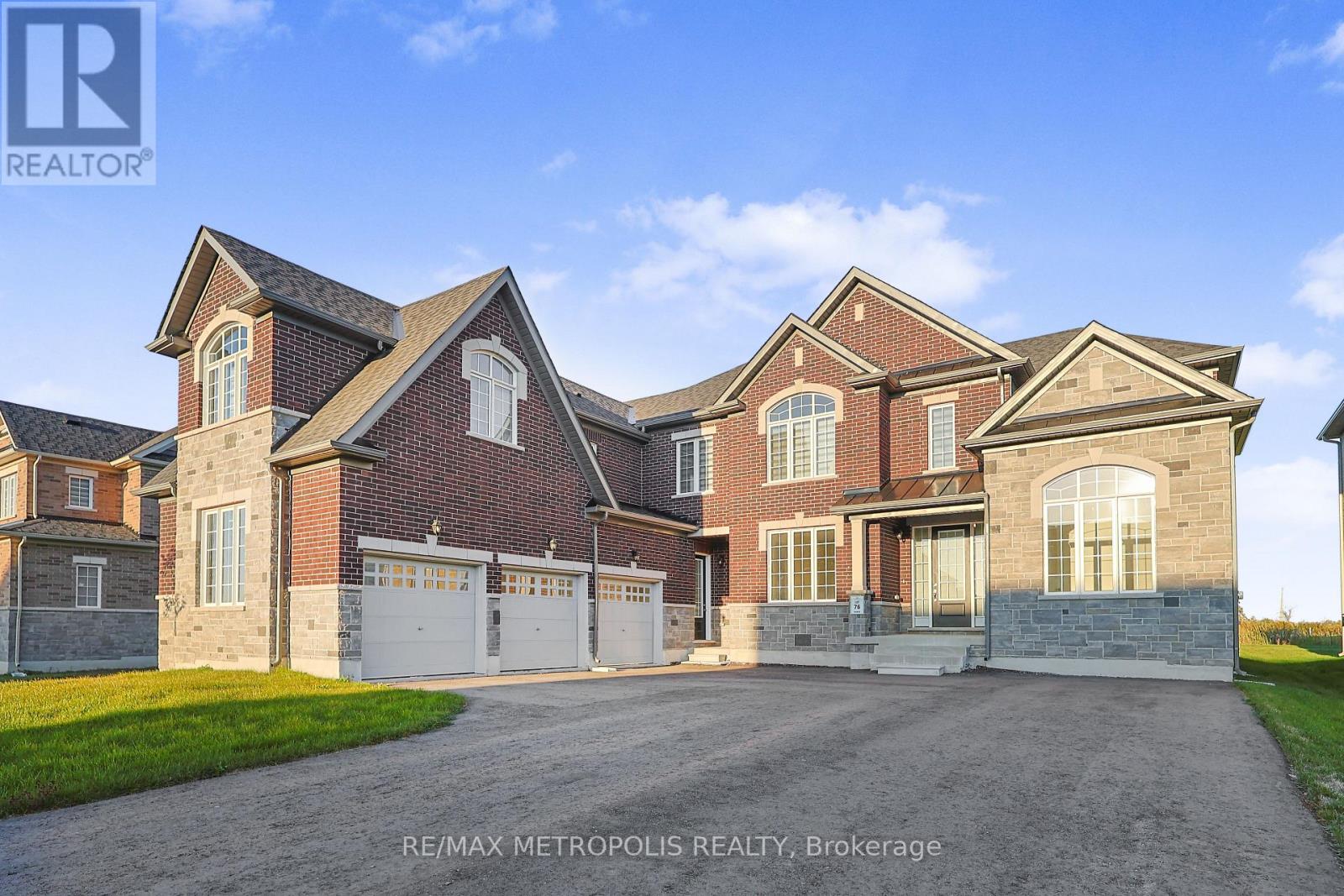 35 108 Golden Meadows Dr, Otonabee-south Monaghan, ON K9J 0K8