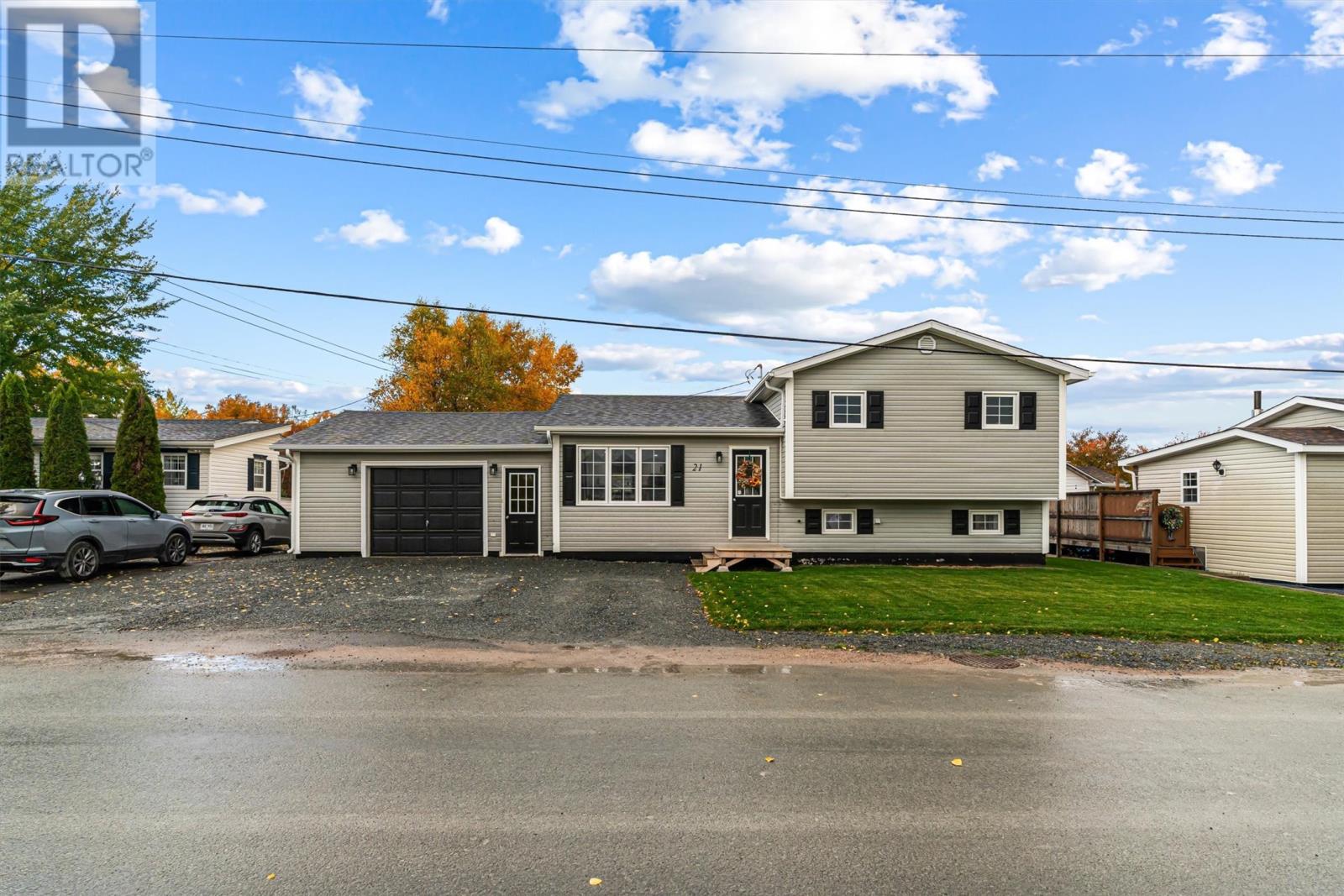 21 Church Rd, Gambo, NL A0G 1T0