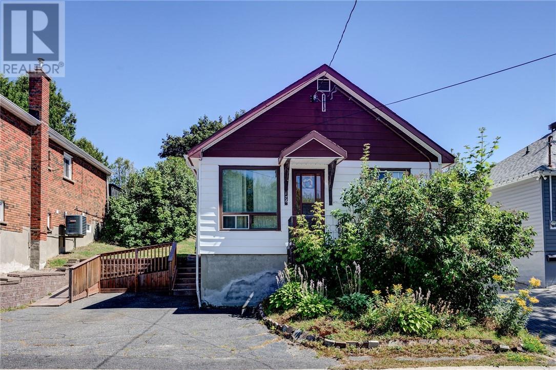 176 Somerset St, Sudbury, ON P3B 3B2