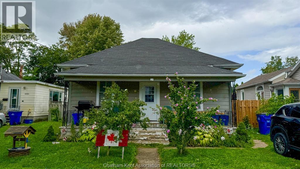 101 Lorne Ave, Chatham, ON N7M 1S2