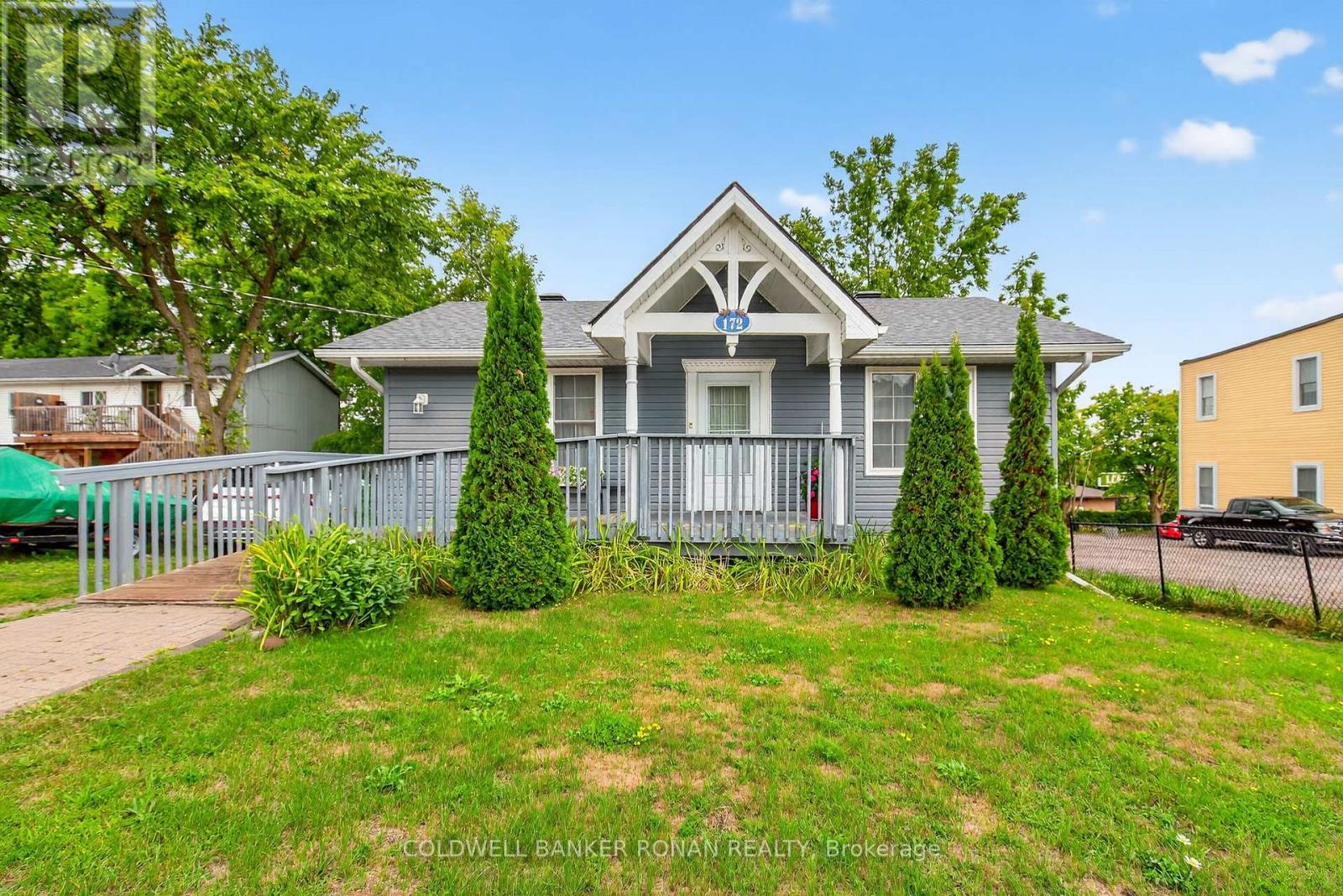 172 William St W, Tay, ON L0K 2A0