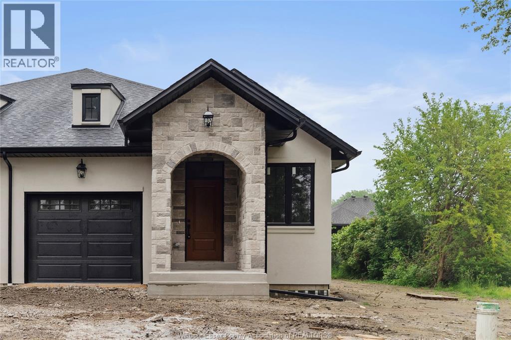 1407 Stuart, Lasalle, ON N9J 1Y4