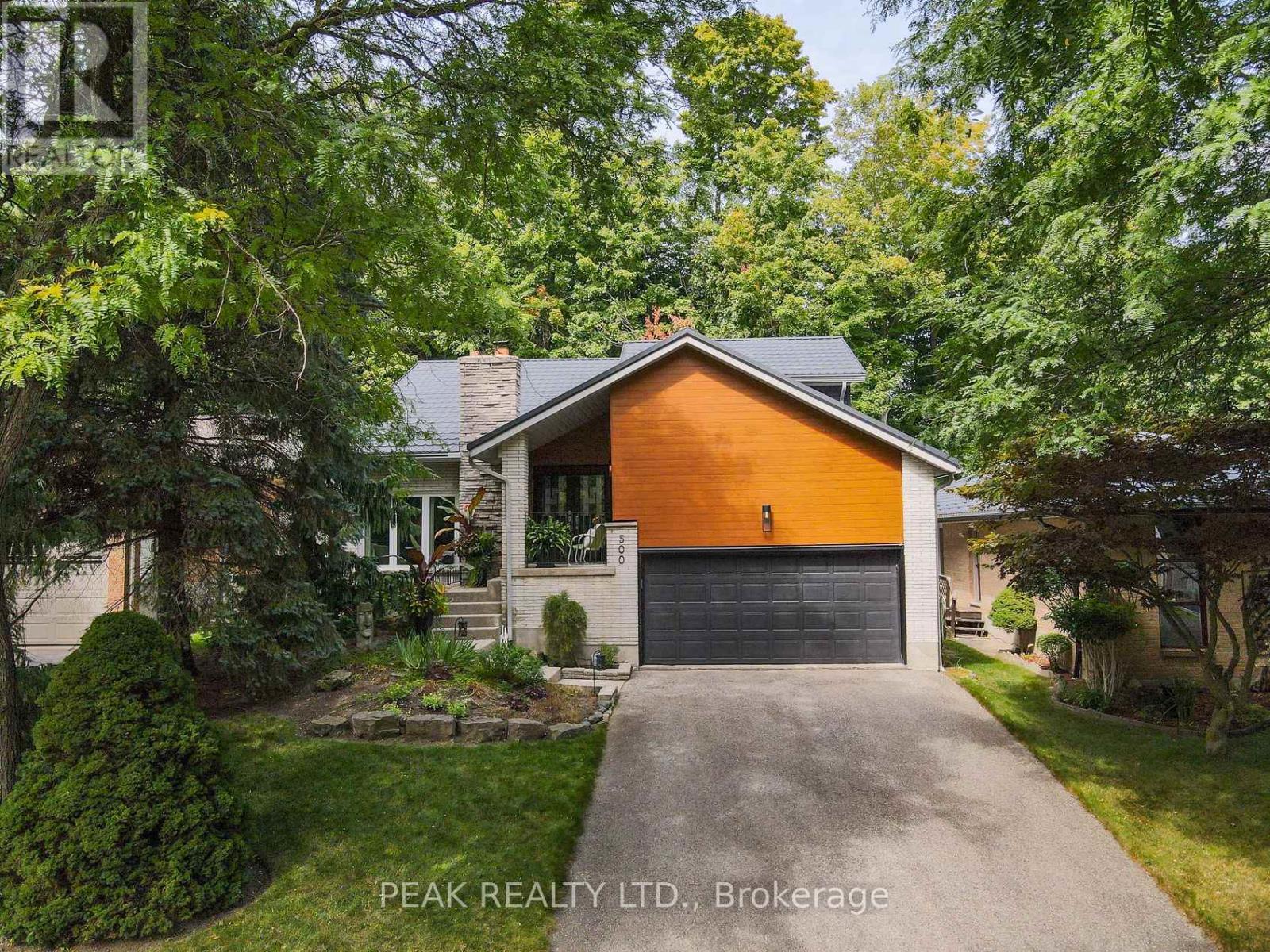 500 Foxhill Pl, Waterloo, ON N2T 1X7