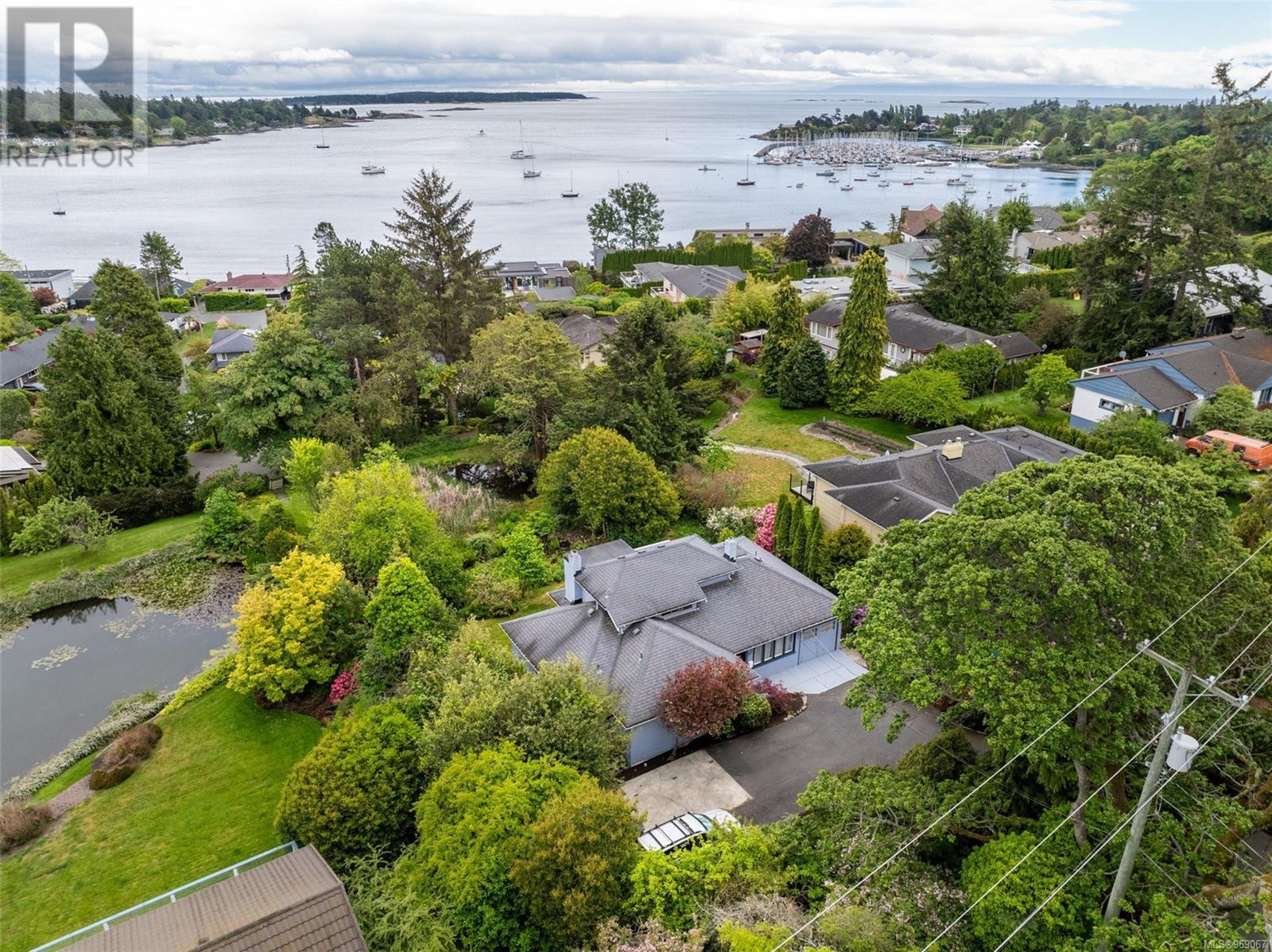 3751 Cadboro Bay Rd, Saanich, BC V8P 5E2 MLS 969067 Houseful