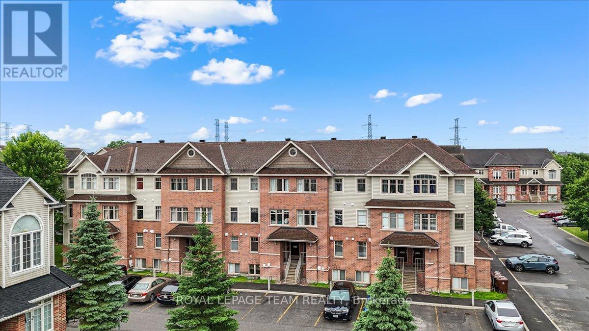 512 Reardon Private N, Ottawa, ON K1V 2L1