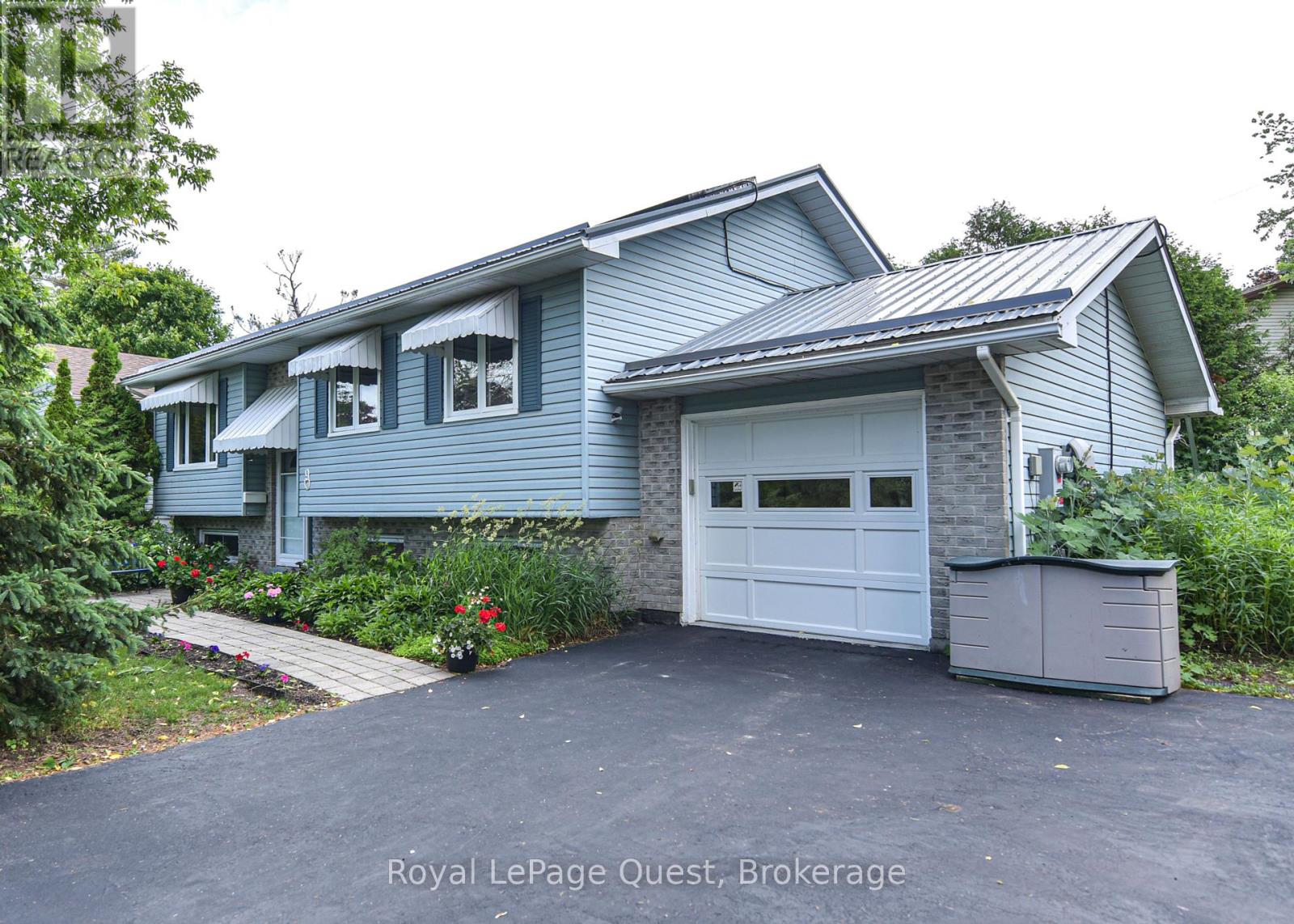 9 Dancy Dr, Orillia, ON L3V 7M1