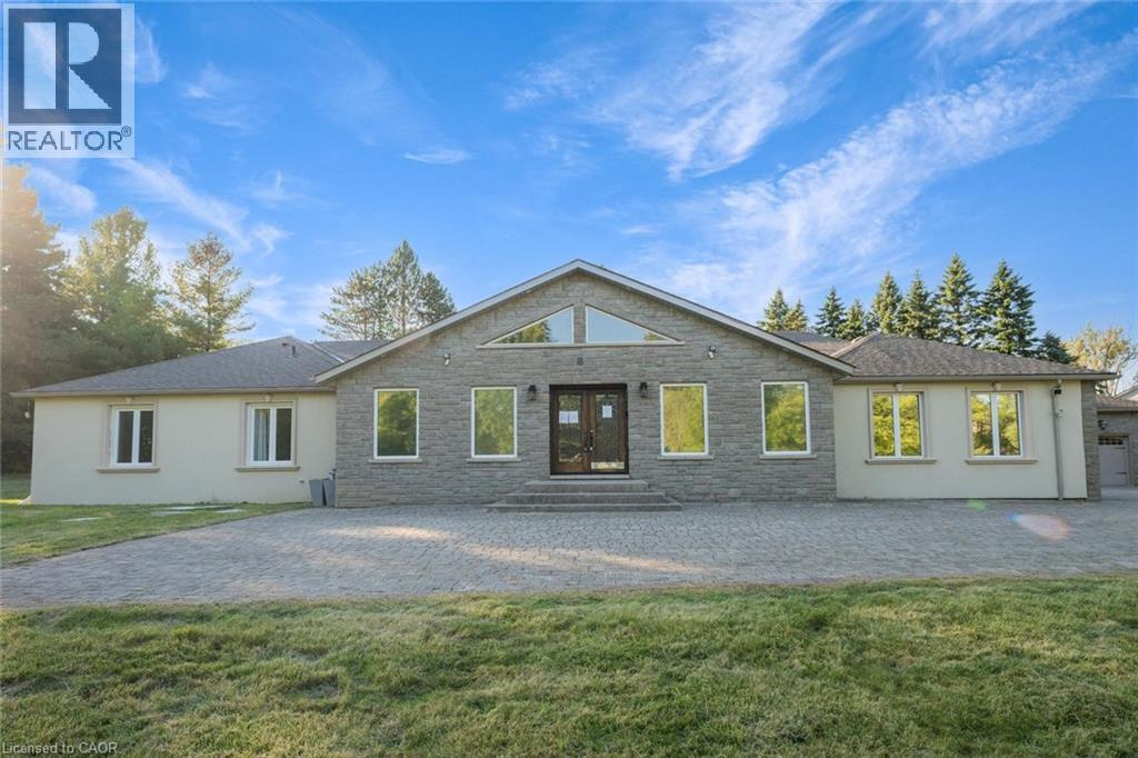 8 Ridgewood Dr, Richmond Hill, ON L4E 3M1