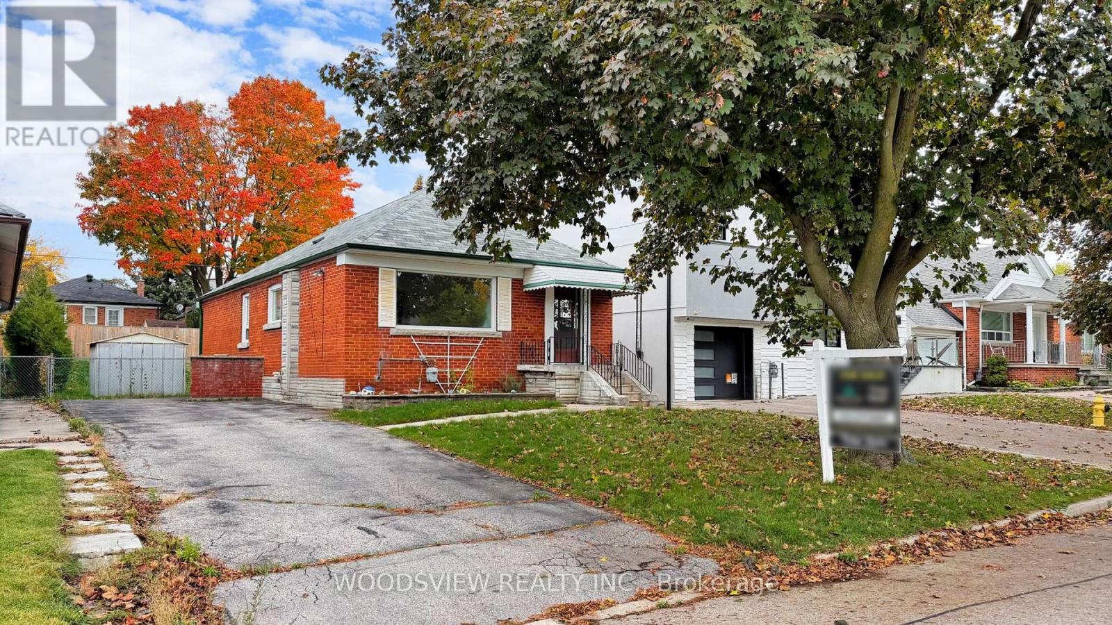 14 Shandara Cres, Toronto, ON M1R 1E9