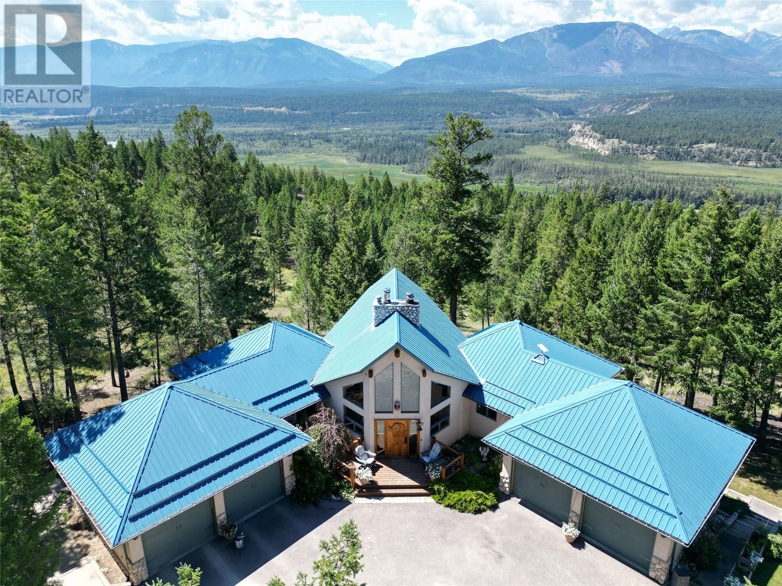 9395 Highway Unit 8161, Radium Hot Springs, BC V0A 1M0