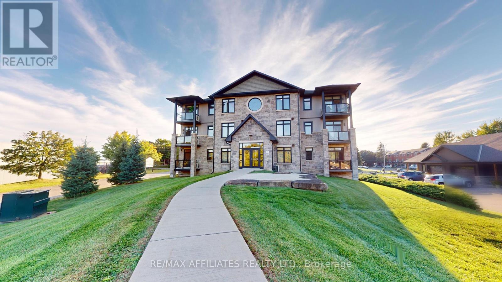 302 1109 Millwood Ave, Brockville, ON K6V 0C7