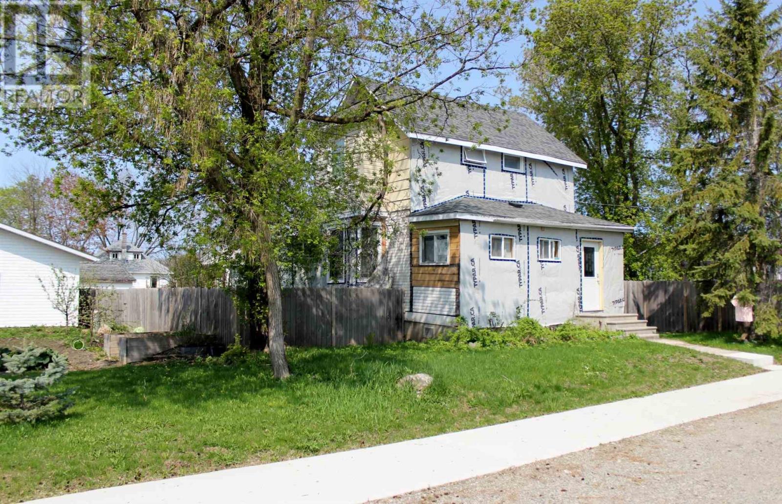 205 Second St, Rainy River, ON P0W 1L0