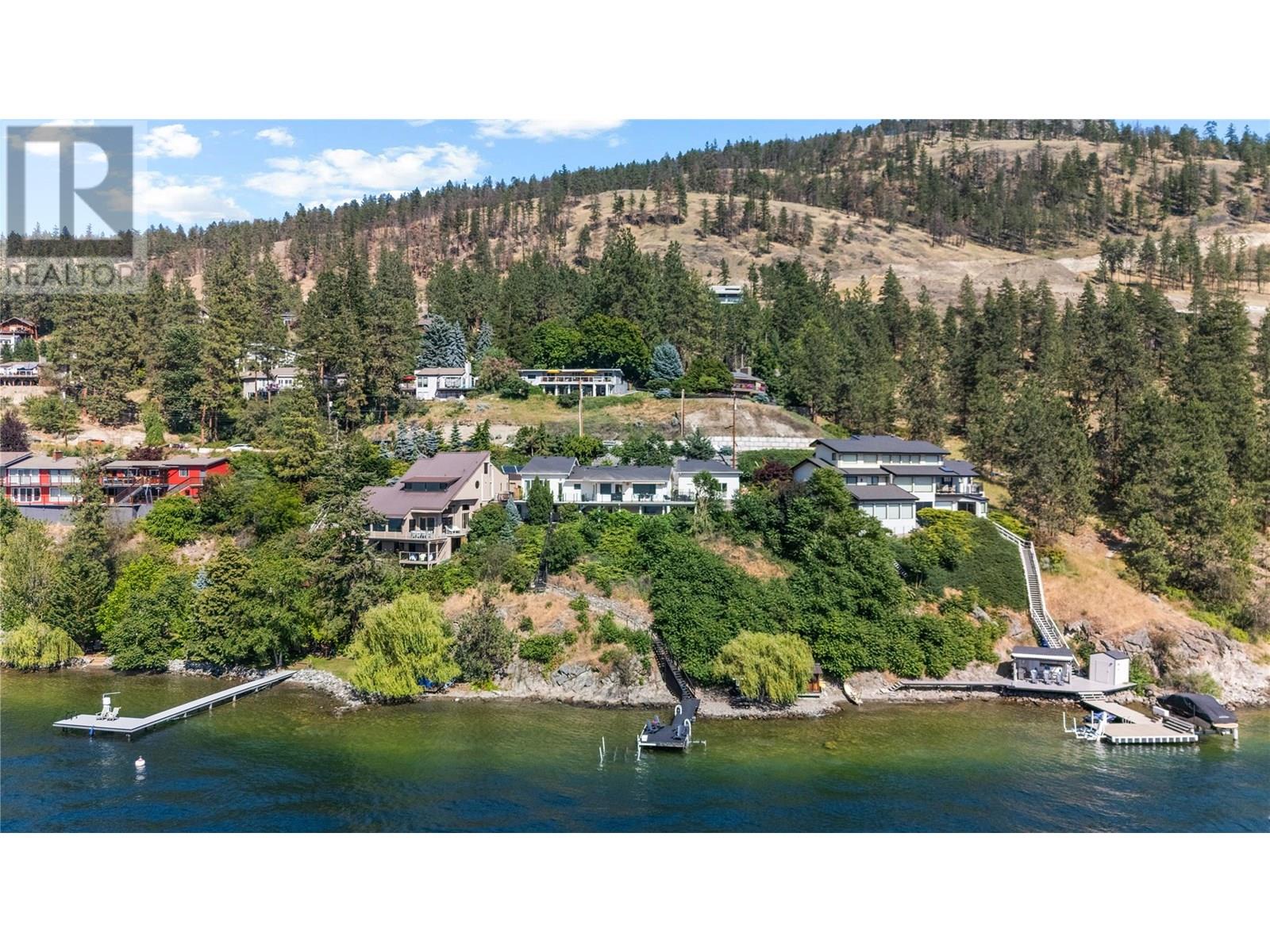 1876 Dewdney Rd, Kelowna, BC V1V 2C3