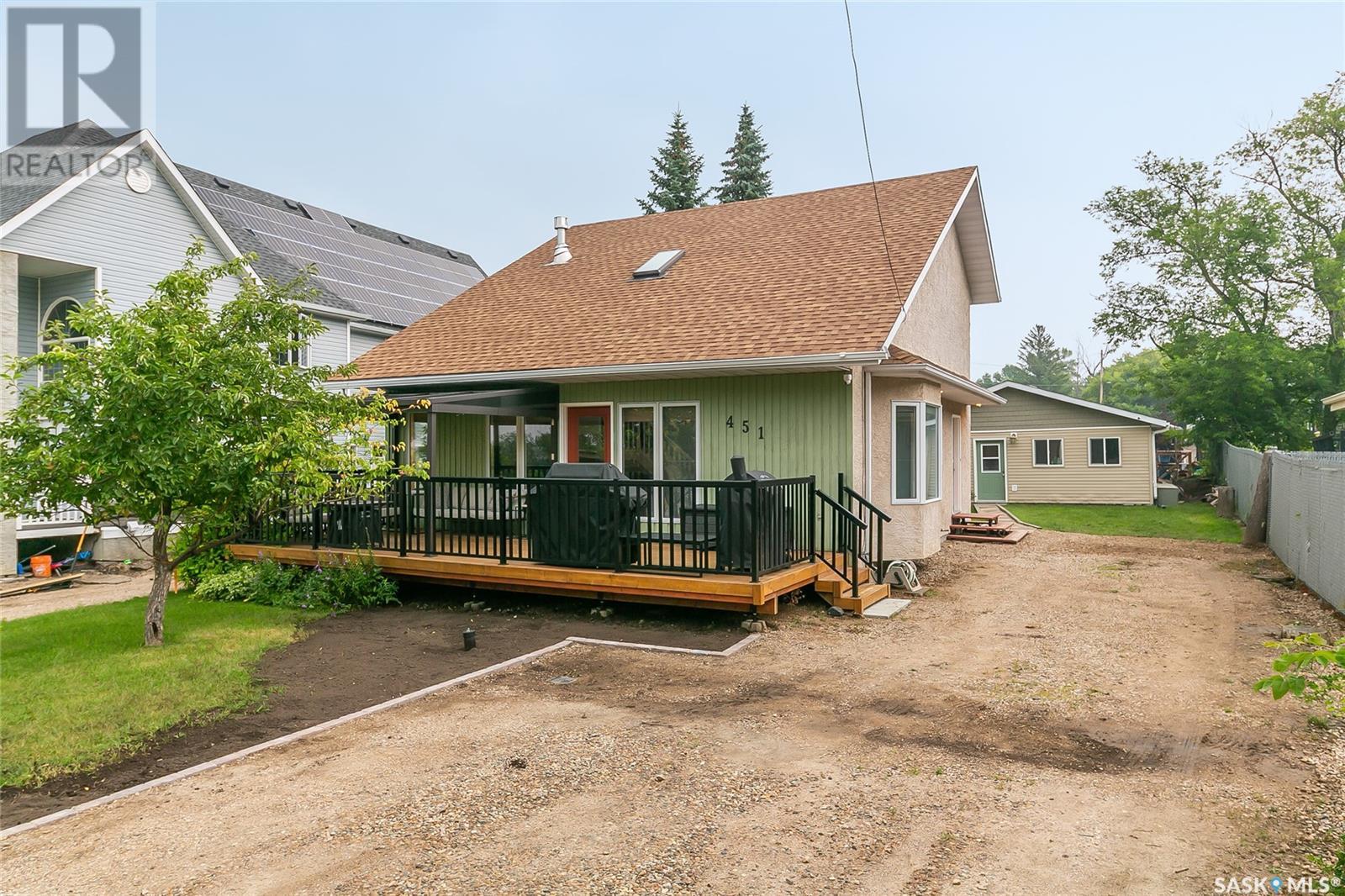 451 Edward Street, Regina Beach, SK S0G 4C0