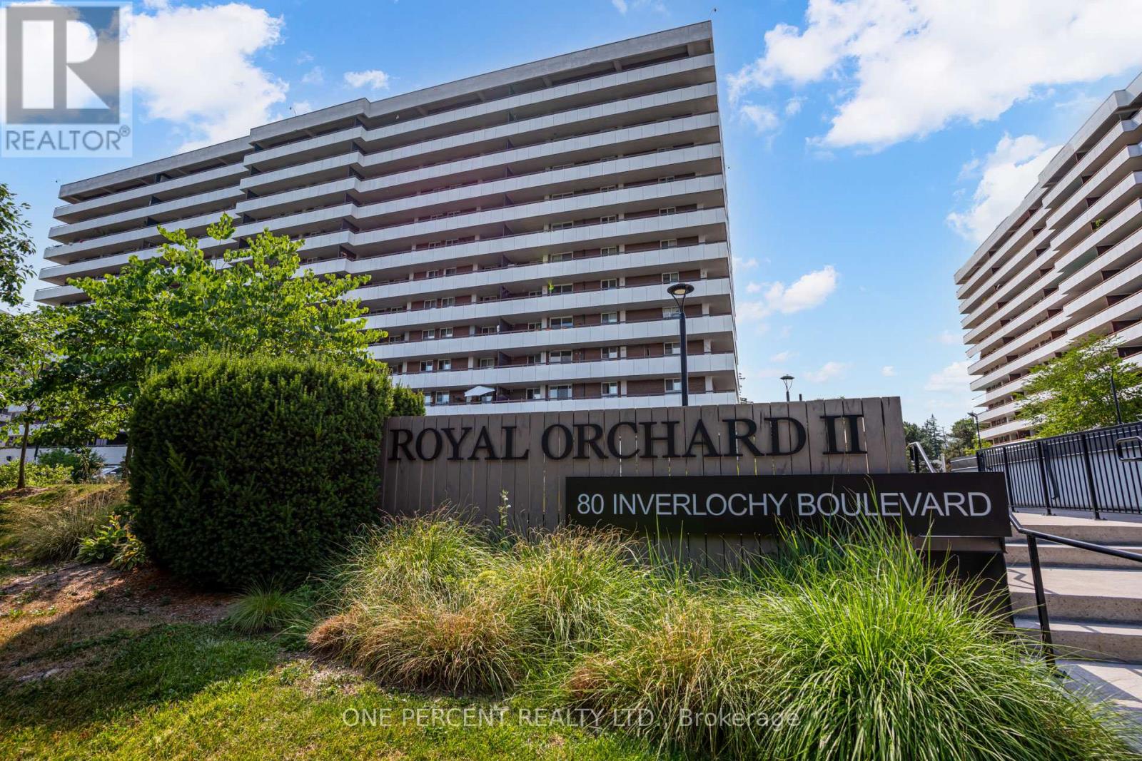 409 80 Inverlochy Blvd, Markham, ON L3T 4P3