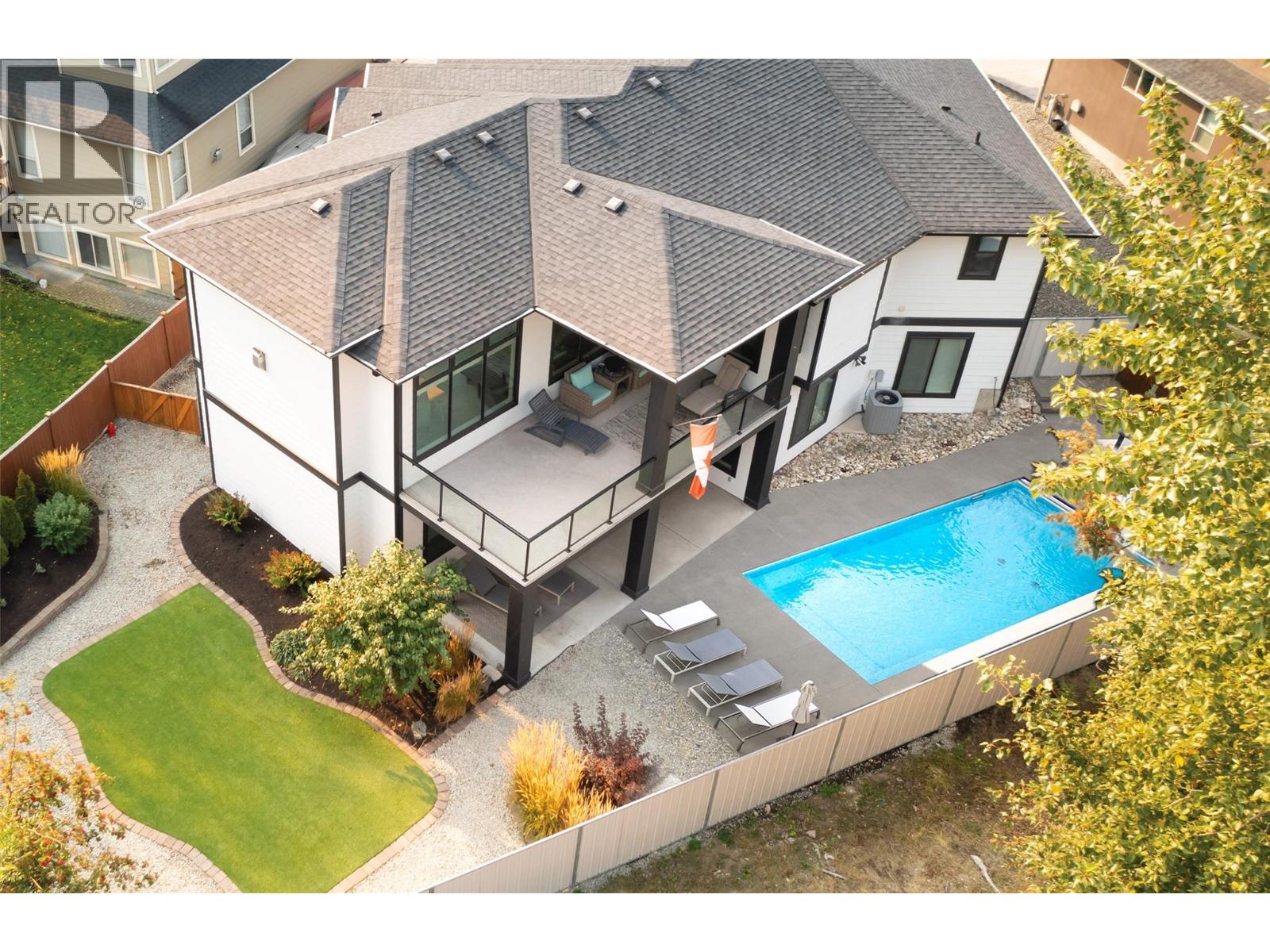 4455 Sherwood Ct, Kelowna, BC V1W 1E7