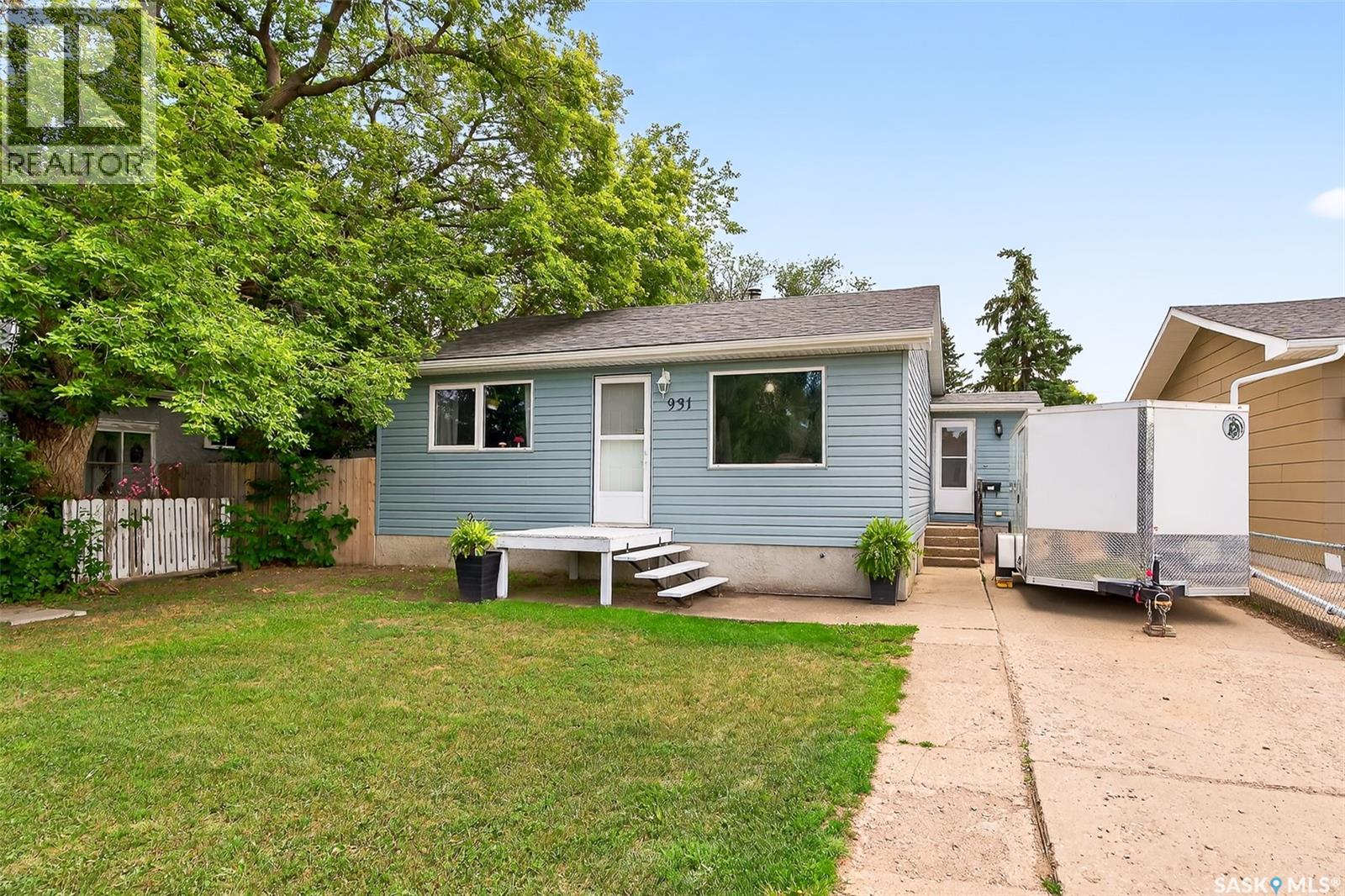 931 Edmonton St, Moose Jaw, SK S6H 3A7
