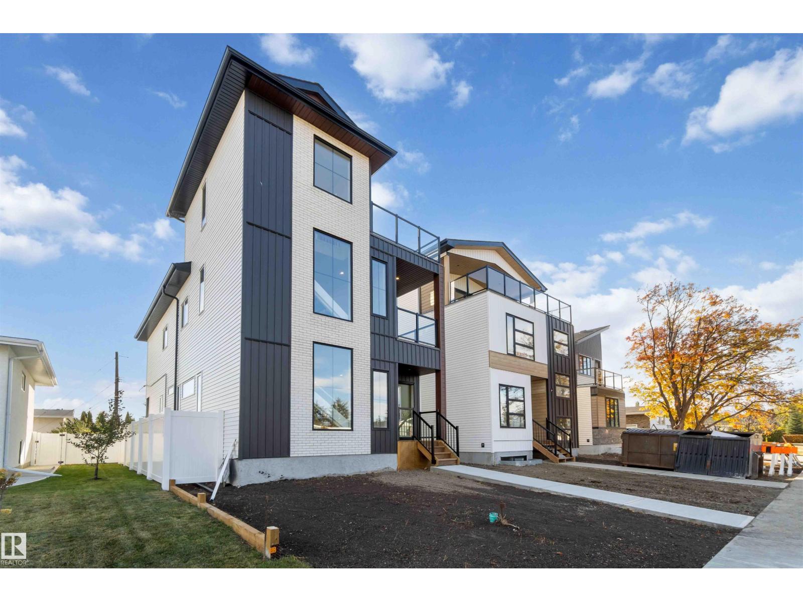 7505 Rowland Rd NW, Edmonton, AB T6A 3W4