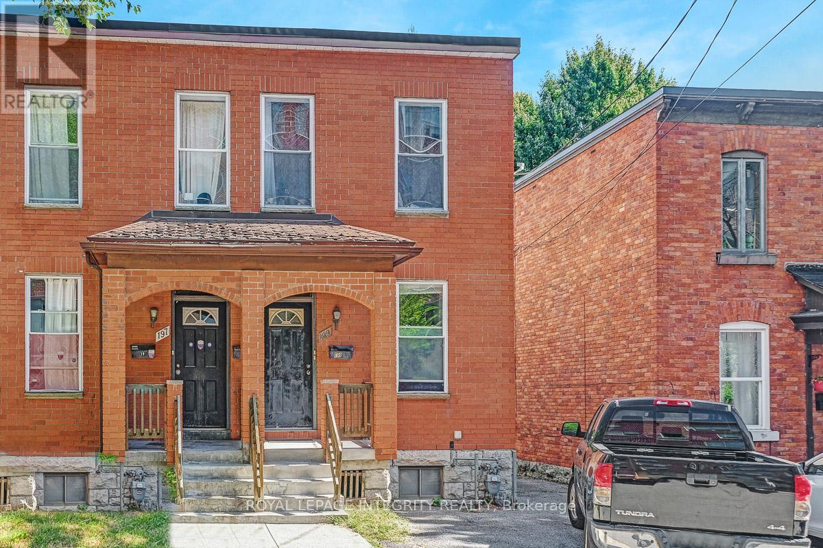 199 Henderson Ave, Ottawa, ON K1N 7P7