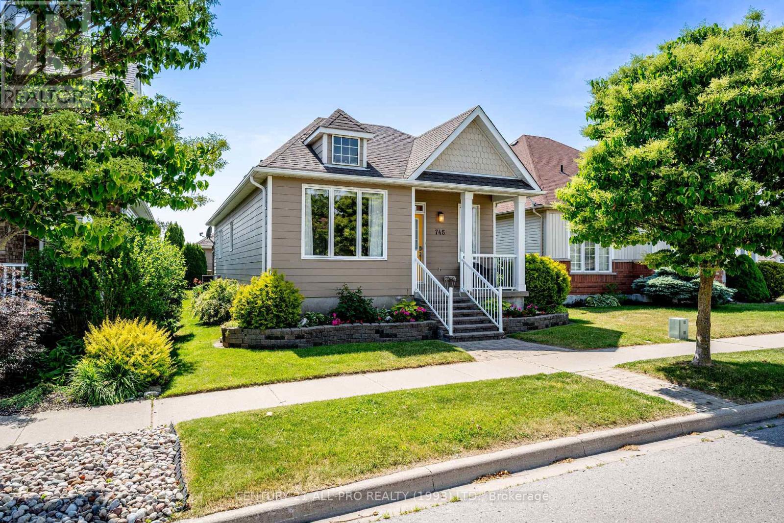 745 Prince Of Wales Dr, Cobourg, ON K9A 5X9