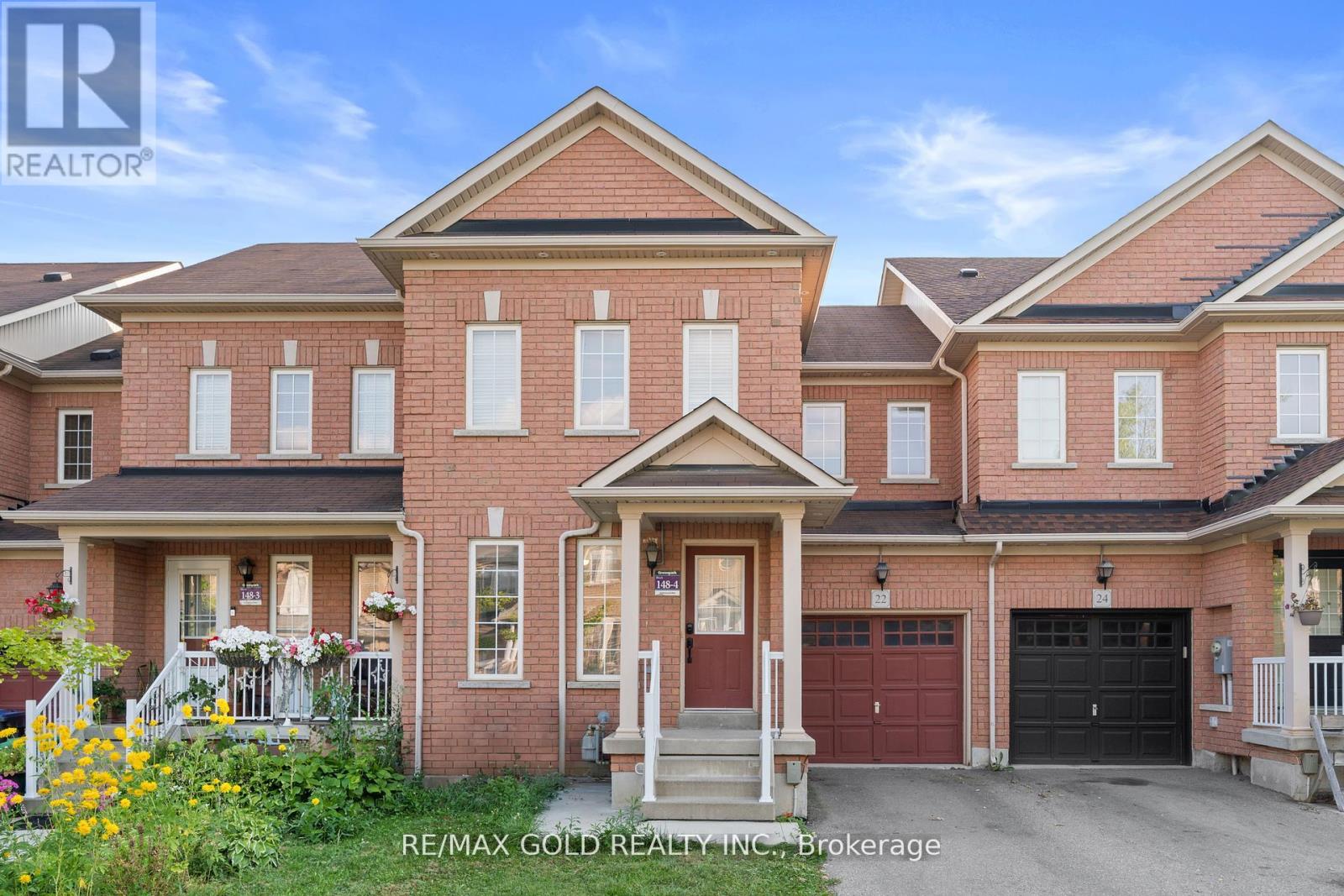 22 Nutwood Way, Brampton Sandringham-wellington, ON L6R 0X7
