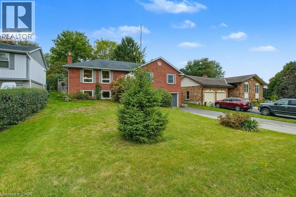 54 Leslie Ave, Cambridge, ON N1S 4N7