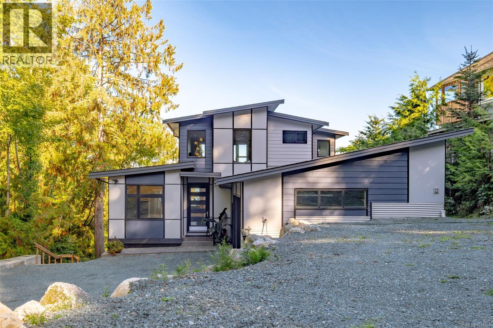 10333 Chemainus Rd, Ladysmith, BC V9G 2A9