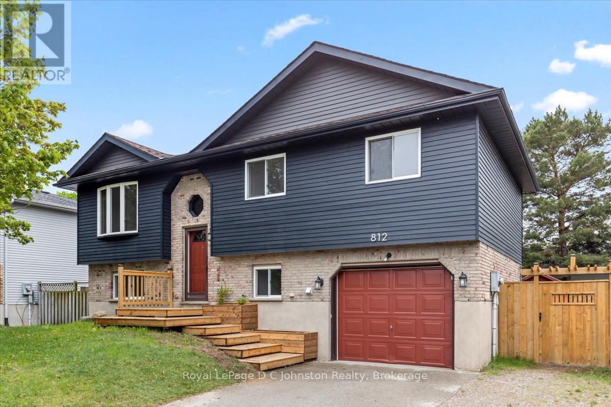 812 Bradford St, Saugeen Shores, ON N0H 2C4