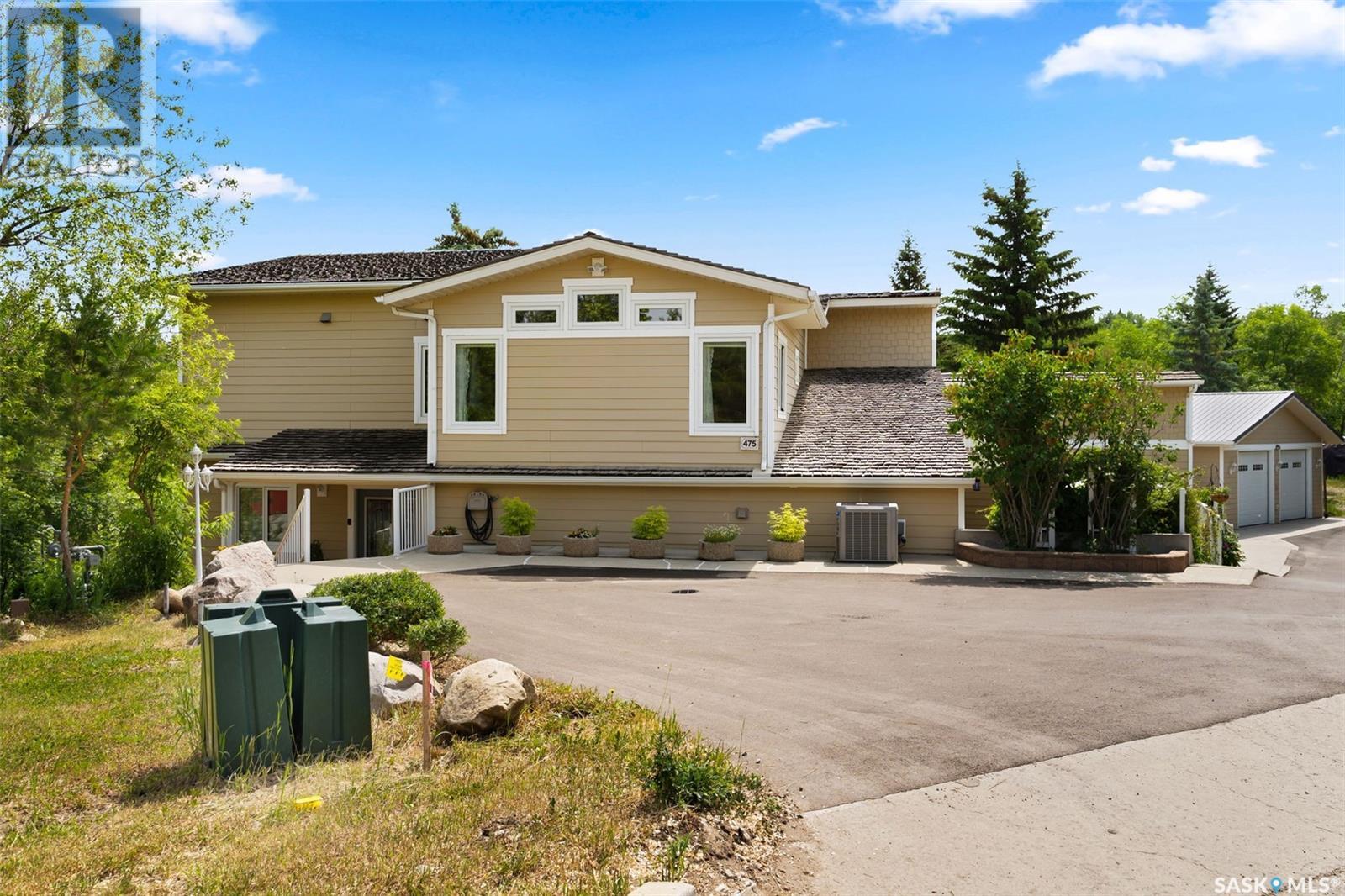 475 James St S, Lumsden, SK S0G 3C0