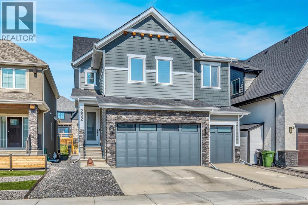252 Marina Grv SE, Calgary, AB T3M 3J4