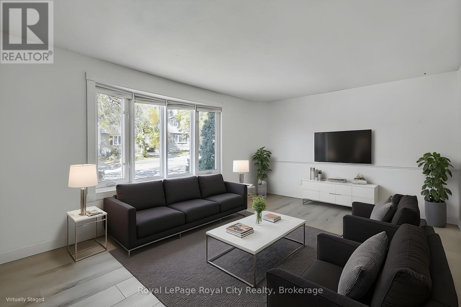 19 Leacock Ave, Guelph Grange Road, ON N1E 6P9